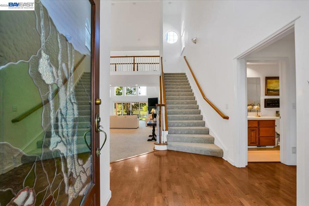 82 Edgeview Ct