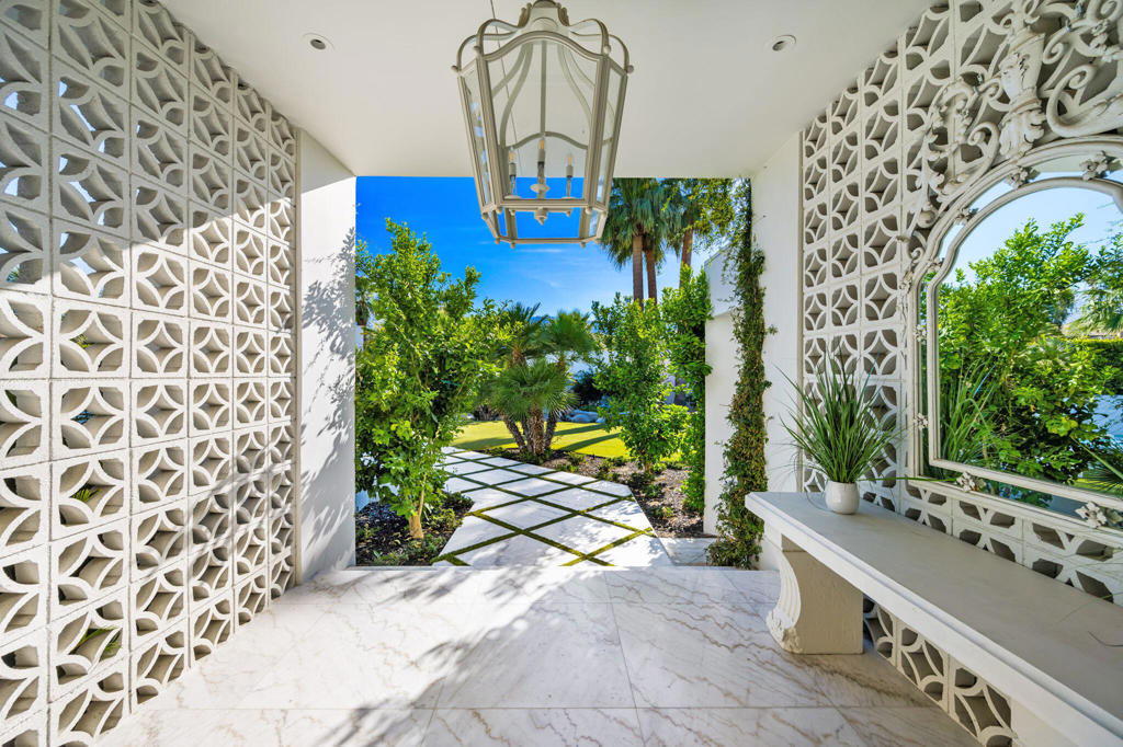 74300 Quail Lakes Drive