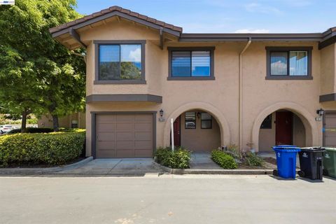Photo of 38759 Crane Ter TER, Fremont, CA 94536 (MLS # 41136304)
