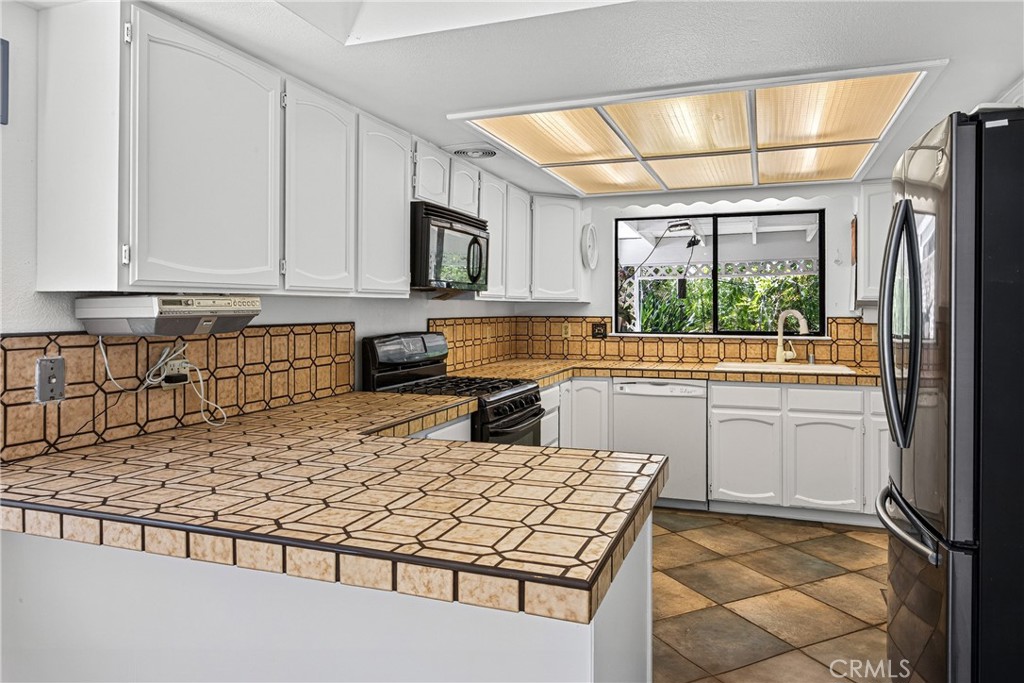 26682 Aracena Drive, Mission Viejo CA 92691 - Photo 14