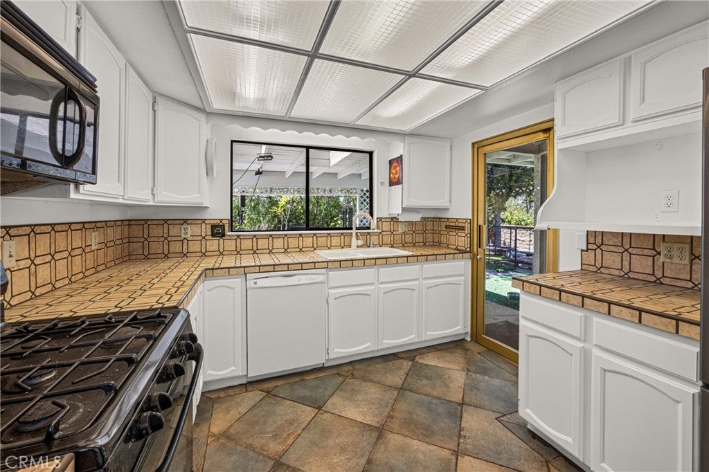 26682 Aracena Drive, Mission Viejo CA 92691 - Photo 15