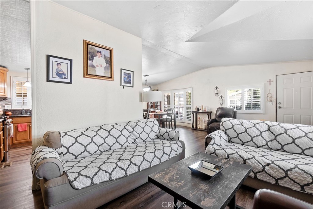 5700 Carbon Canyon 84