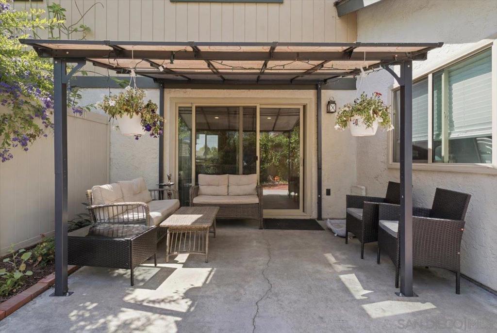 503 Smoketree Glen