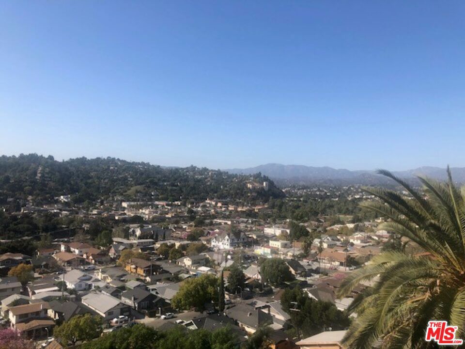 Properties 1 4202 Latona Avenue