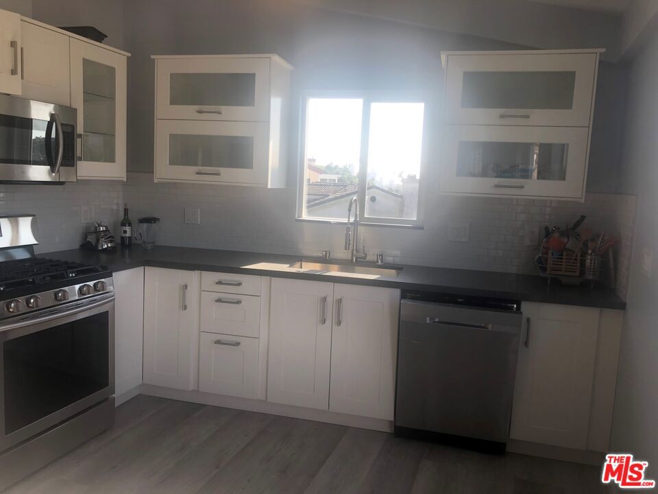 Properties 2 4202 Latona Avenue