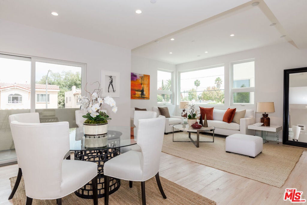 Photo of 6072 Pickford Street, Los Angeles, CA 90035 (MLS # 26993923)