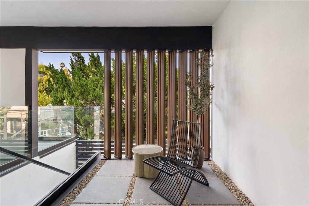 3619 Lowry Road, Los Angeles CA 90027