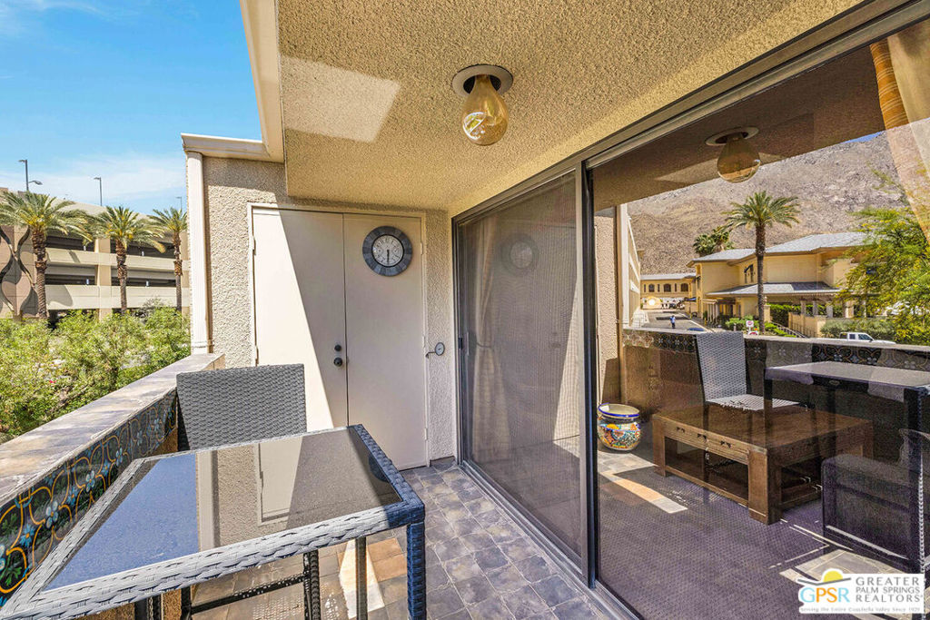 Plaza Villas - Residential
