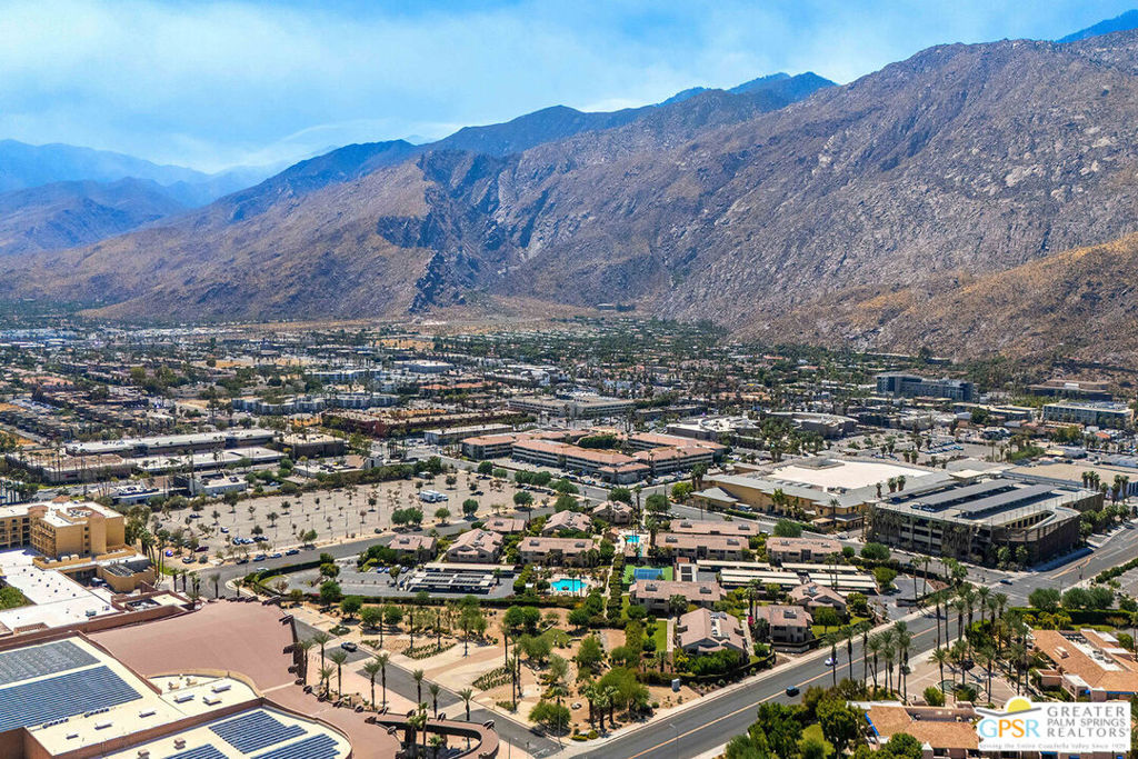 Plaza Villas - Residential