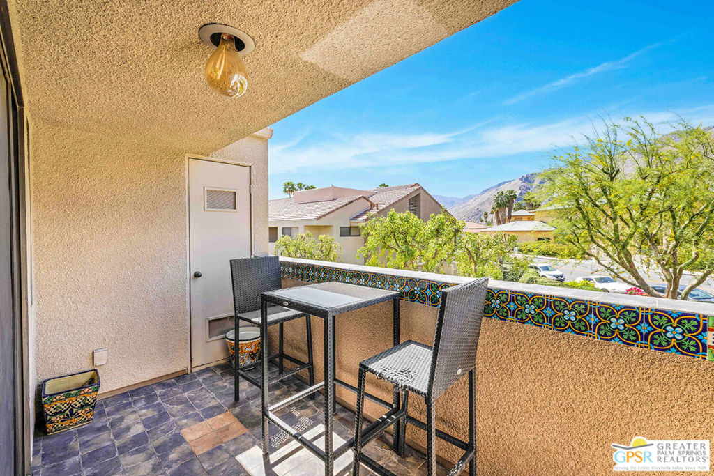 Plaza Villas - Residential