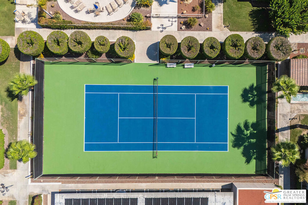 Plaza Villas - Residential