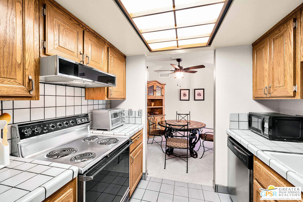 Plaza Villas - Residential