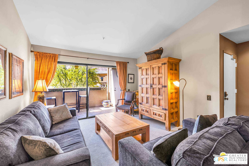 Plaza Villas - Residential