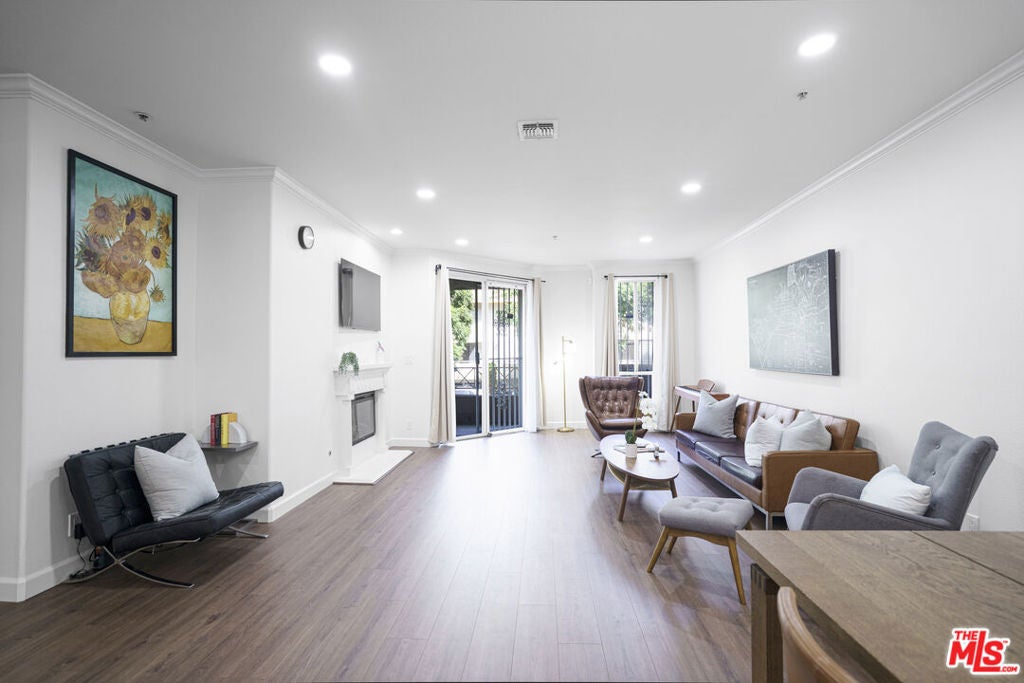 333 Westminster Avenue