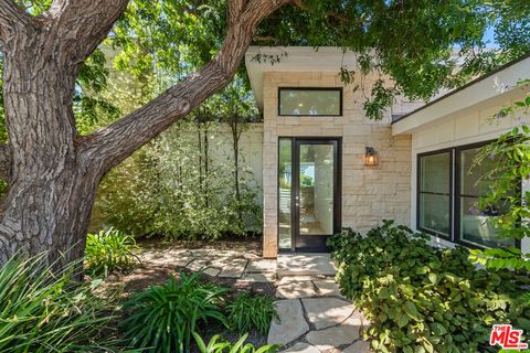 30060 Harvester Road Malibu CA 90265
