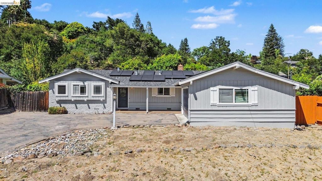 649 Moraga Way
