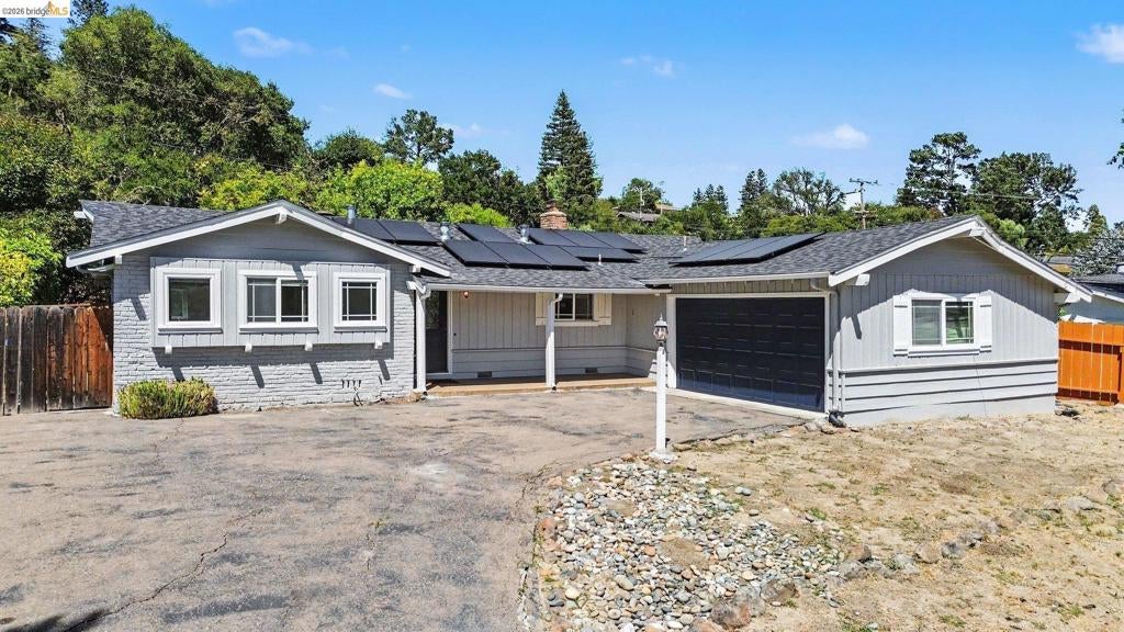 649 Moraga Way