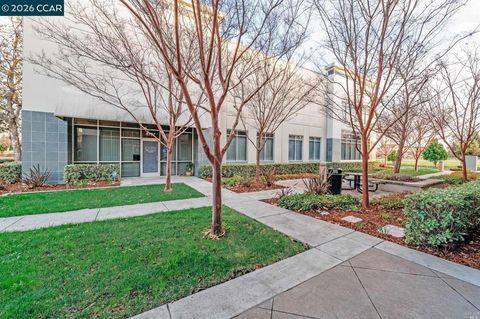 Photo of 4747 Mangels Blvd Blvd, Fairfield, CA 94534 (MLS # 41127976)