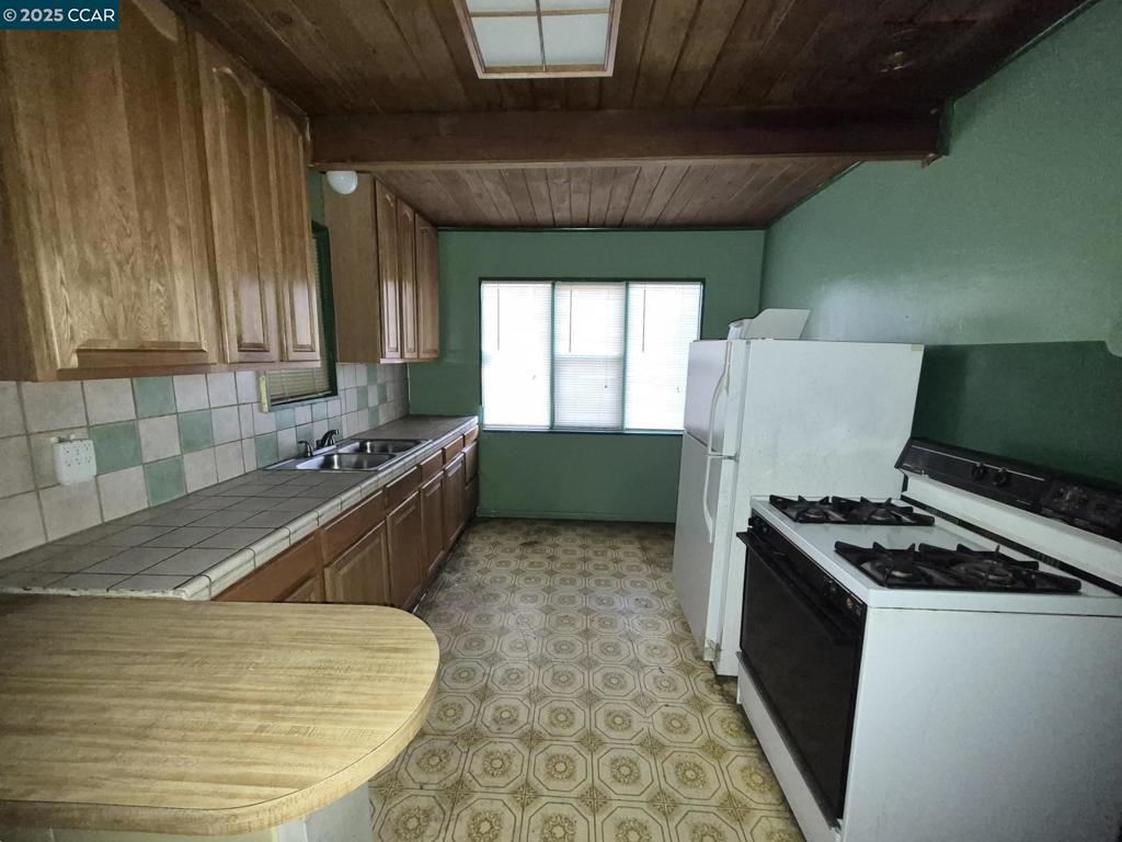 HILLTOP - Residential