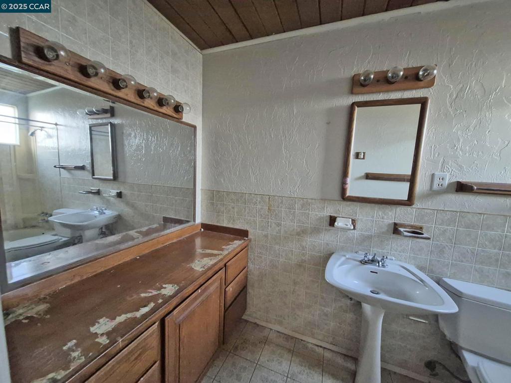 HILLTOP - Residential