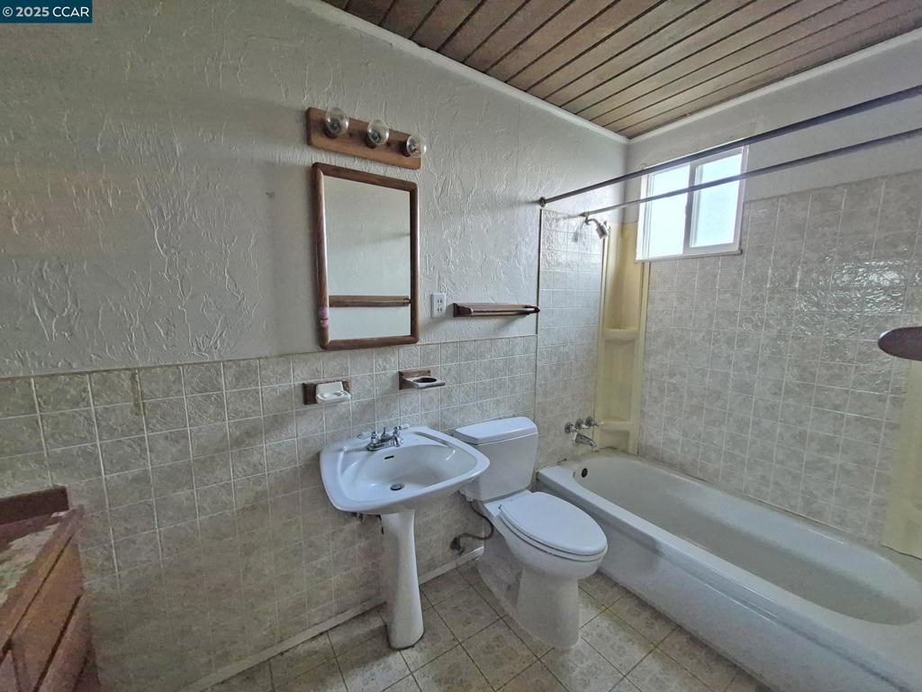 HILLTOP - Residential