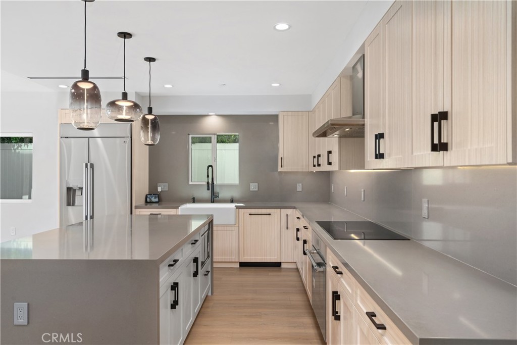 17962 Valley Vista Boulevard