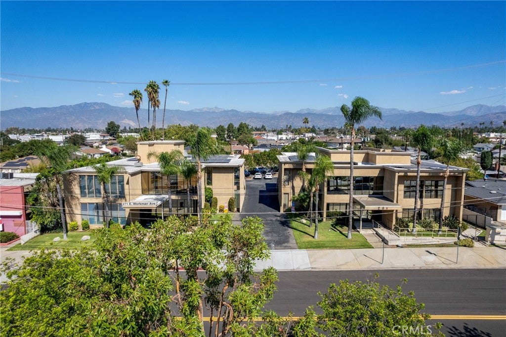 281 E Workman