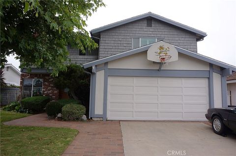 Photo of 9281 Woodcrest DR, Huntington Beach, CA 92646 (MLS # OC26100647)