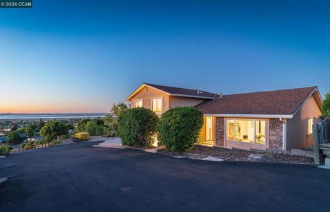 Photo of 2240 Westwood Ln LN, Pittsburg, CA 94565 (MLS # 41134793)