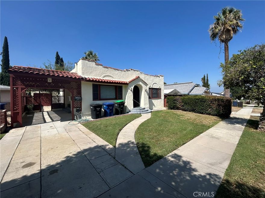 Nicely Renovated 2-Bedroom Duplex Apt Close to LLUMC! This Spacious Downstairs Unit includes the Living Room, Laminate Flooring, New Interior Paint throughout, New Vinyl Plank Flooring, and a Window AC/Heat Unit. There are 2 Bedrooms,  3 Large Closets (2 Walk-Ins), and a lot of additional storage. The Updated Kitchen has New Countertops, a Stove/Oven (electric), and Refrigerator. There is also FREE Shared Laundry On Site. Street Parking Only. Tenant pays Electric. Water, Trash, Sewer, and Gas are Provided! No Pets Please.