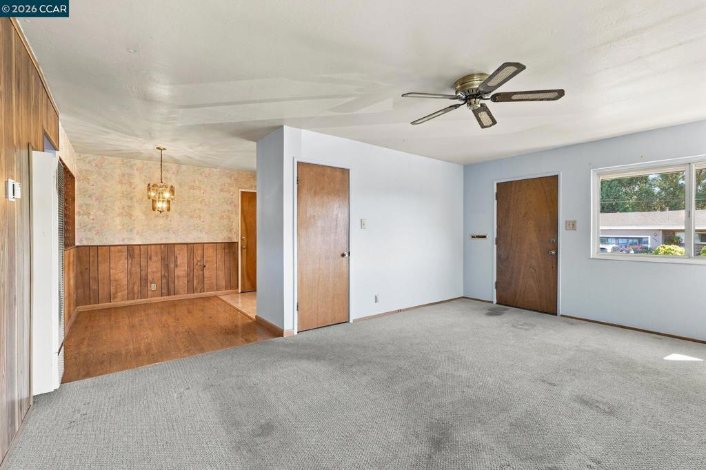 2552 Henry Ave