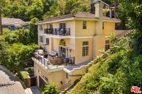 Photo of 3827 Berry Drive, Studio City, CA 91604 (MLS # 26856311)