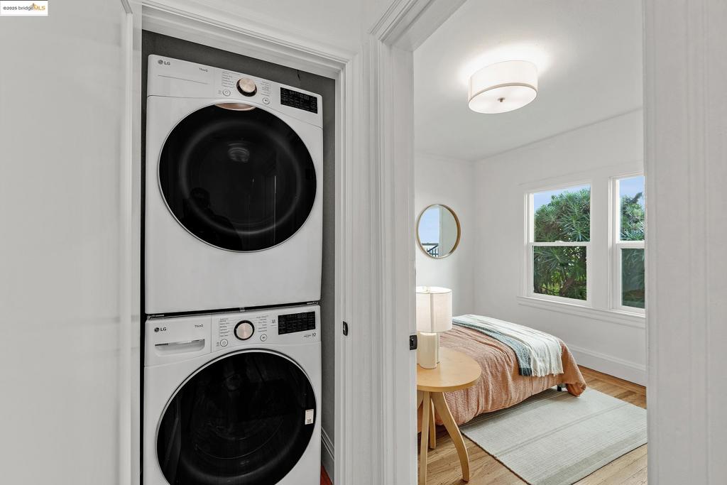 BERKELEY BOWL - Residential