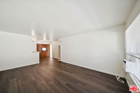 Photo of 5319 Vantage Avenue #5, Valley Village, CA 91607 (MLS # 25628223)