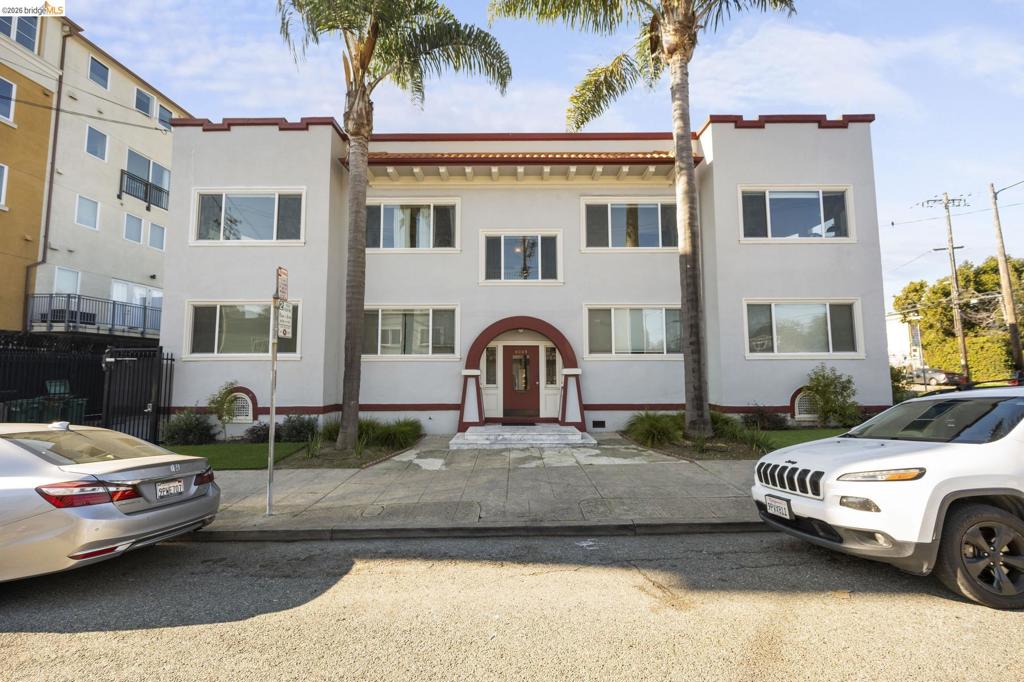 4045 4045 Manila Ave