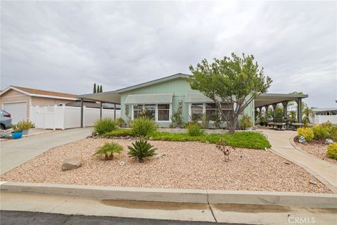 Photo of 38124 Calle Amigable, Murrieta, CA 92563 (MLS # IV26153178)
