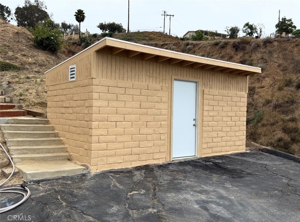 244 W Highland Drive