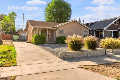 Photo of 620 , 624 Church Street, Redlands, CA 92374 (MLS # CV26163894)