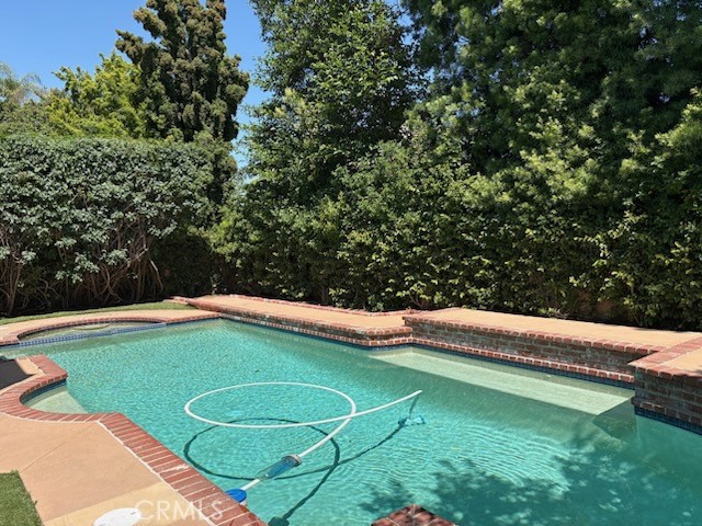 Chateau Springs (813) - Residential Lease