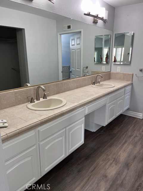 Chateau Springs (813) - Residential Lease