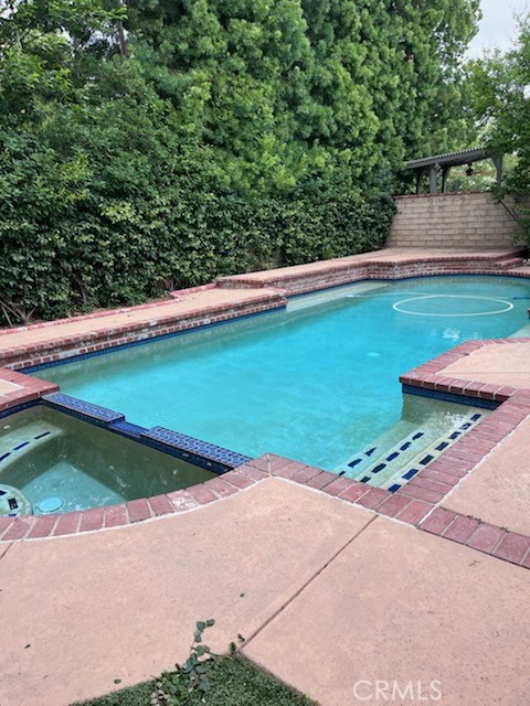 Chateau Springs (813) - Residential Lease