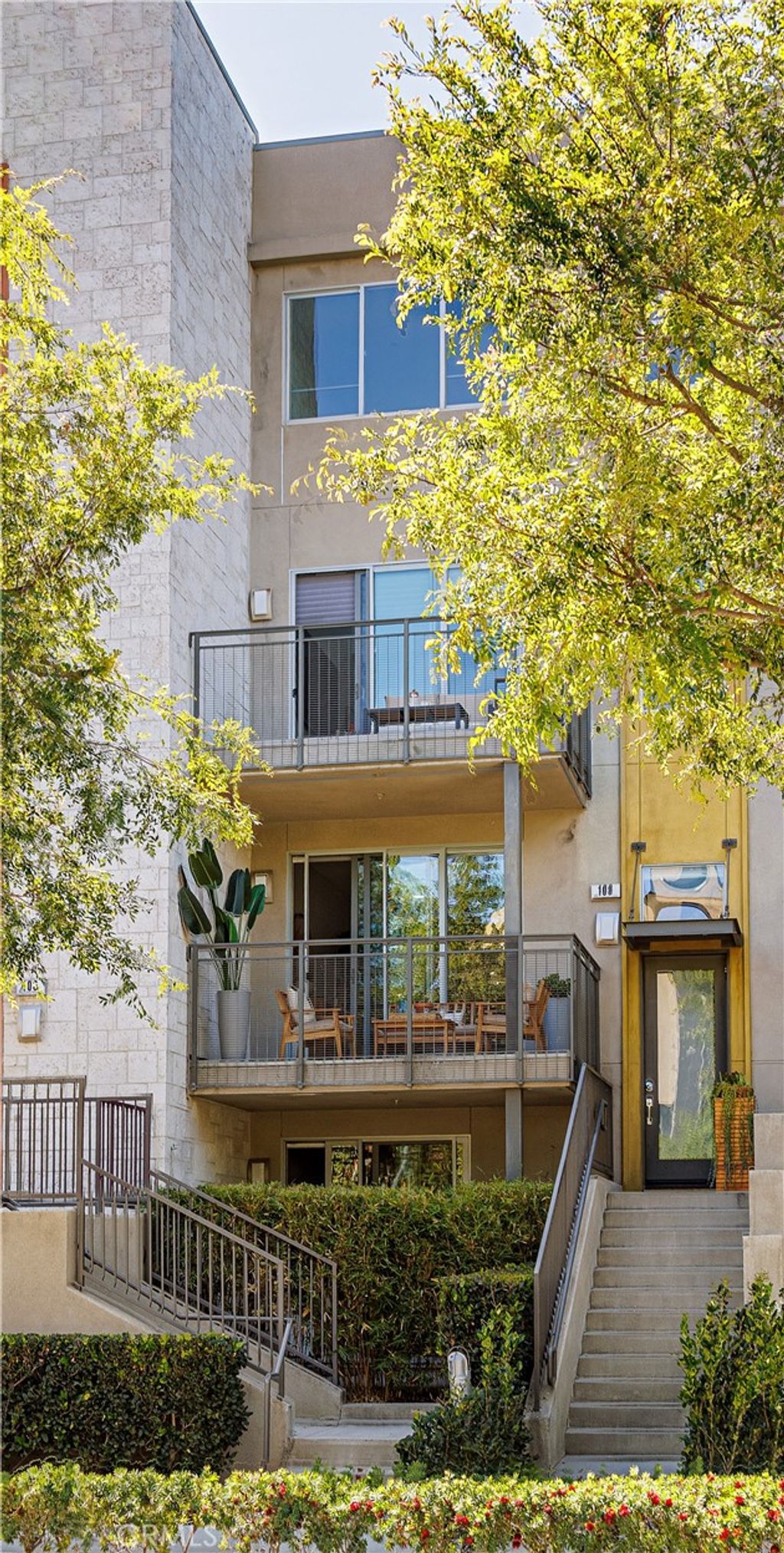 Photo of 108 Rockefeller, Irvine, CA 92612 (MLS # OC26095178)