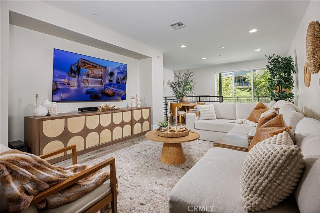 Photo of 108 Rockefeller, Irvine, CA 92612 (MLS # OC26095178)