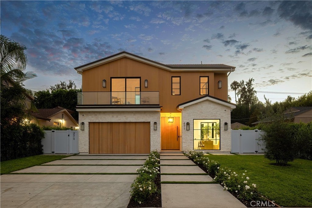 4517 Longridge Avenue, Sherman Oaks CA 91423