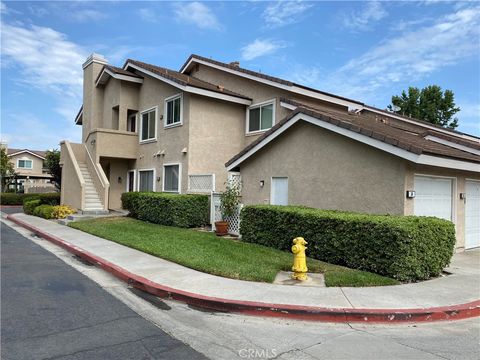 Photo of 34 Greenmoor, Irvine, CA 92614 (MLS # PW26112785)