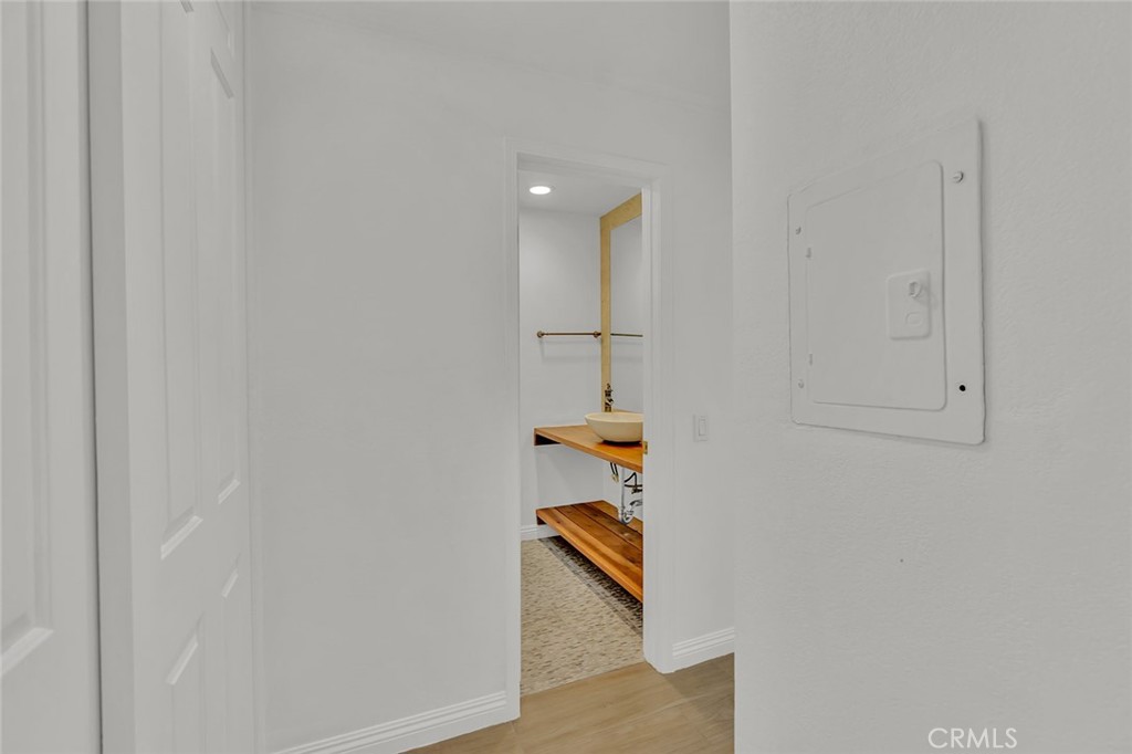 Versailles (VERS) - Residential