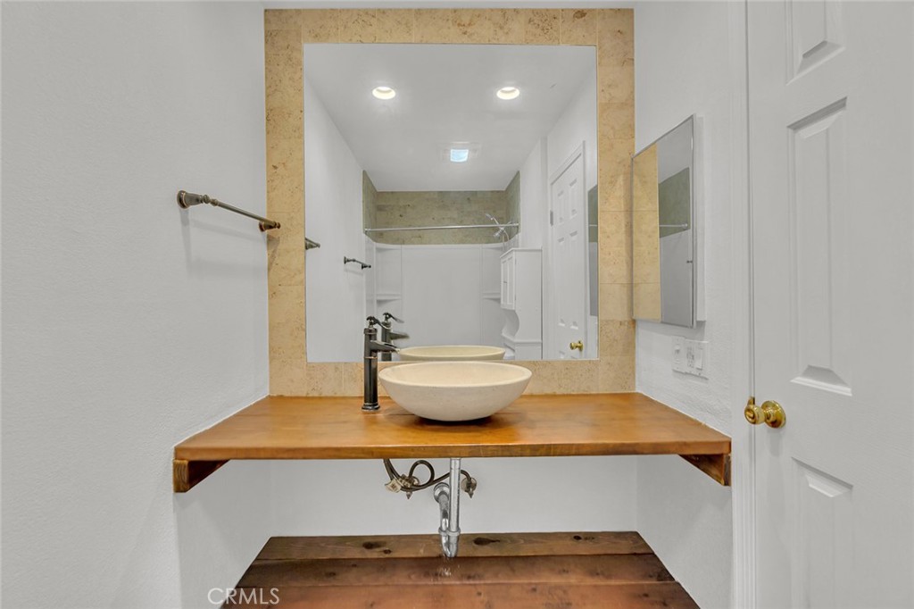 Versailles (VERS) - Residential