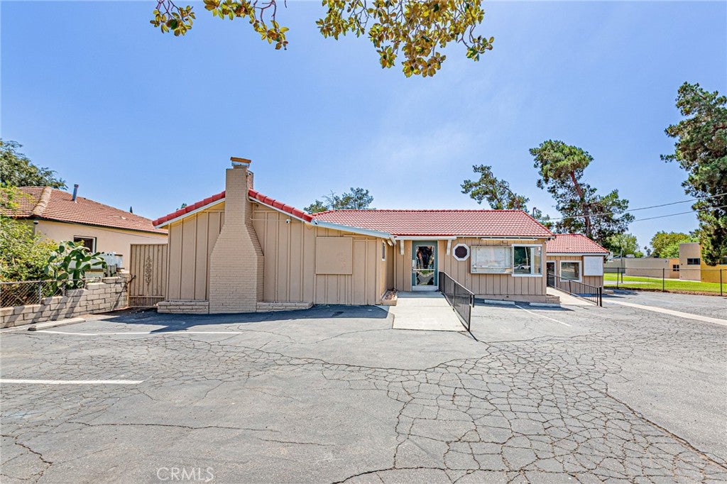 5430 Arlington Avenue