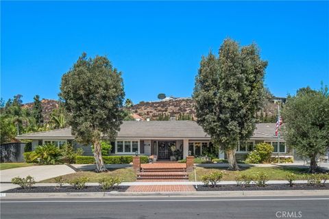 Photo of 12261 Browning Avenue, North Tustin, CA 92705 (MLS # NP26065943)