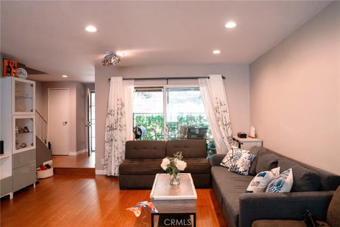 Photo of 9759 Via Roma, Burbank, CA 91504 (MLS # GD26093325)